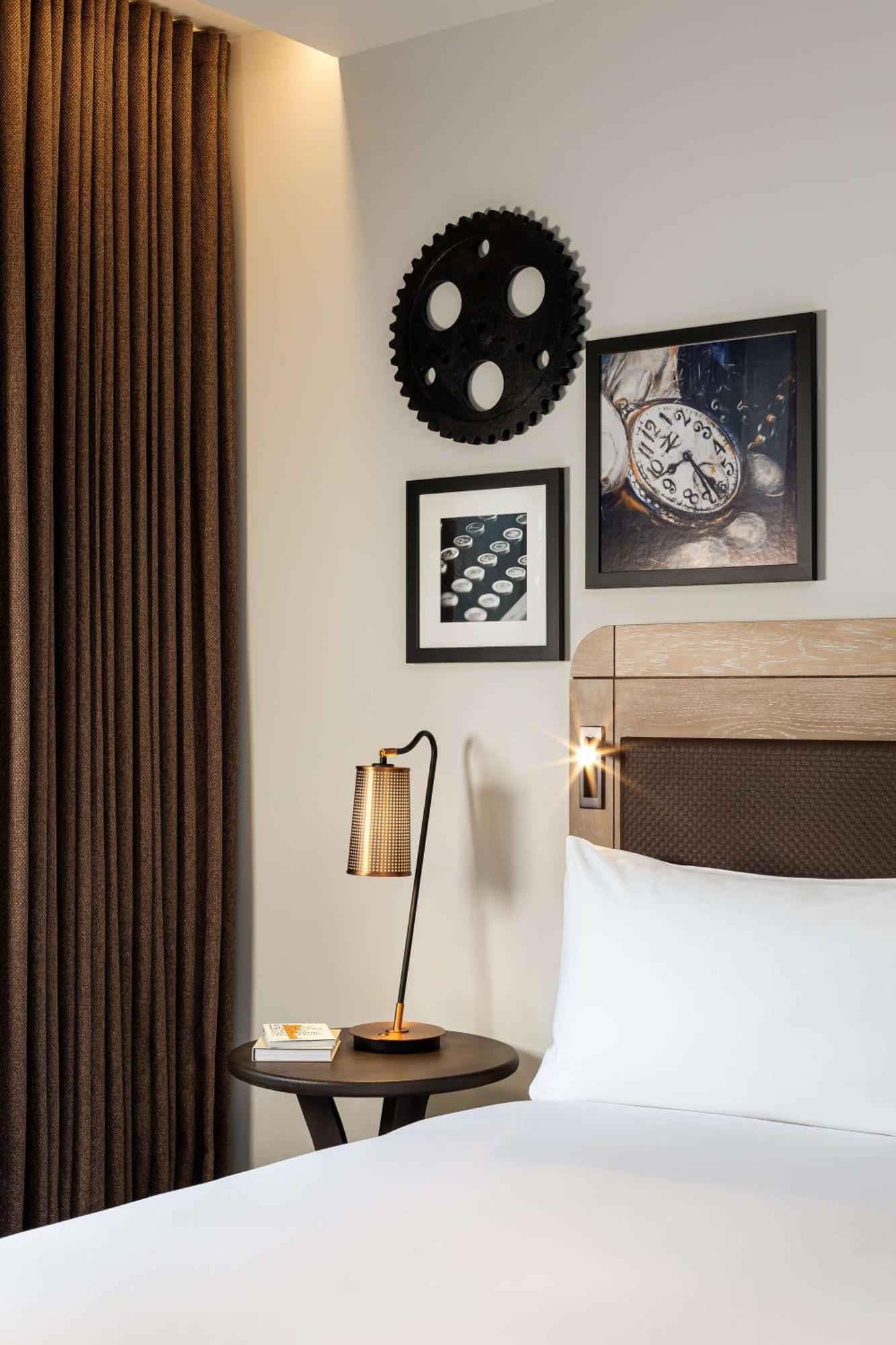 Отель The Gantry London, Curio Collection By Hilton Экстерьер фото