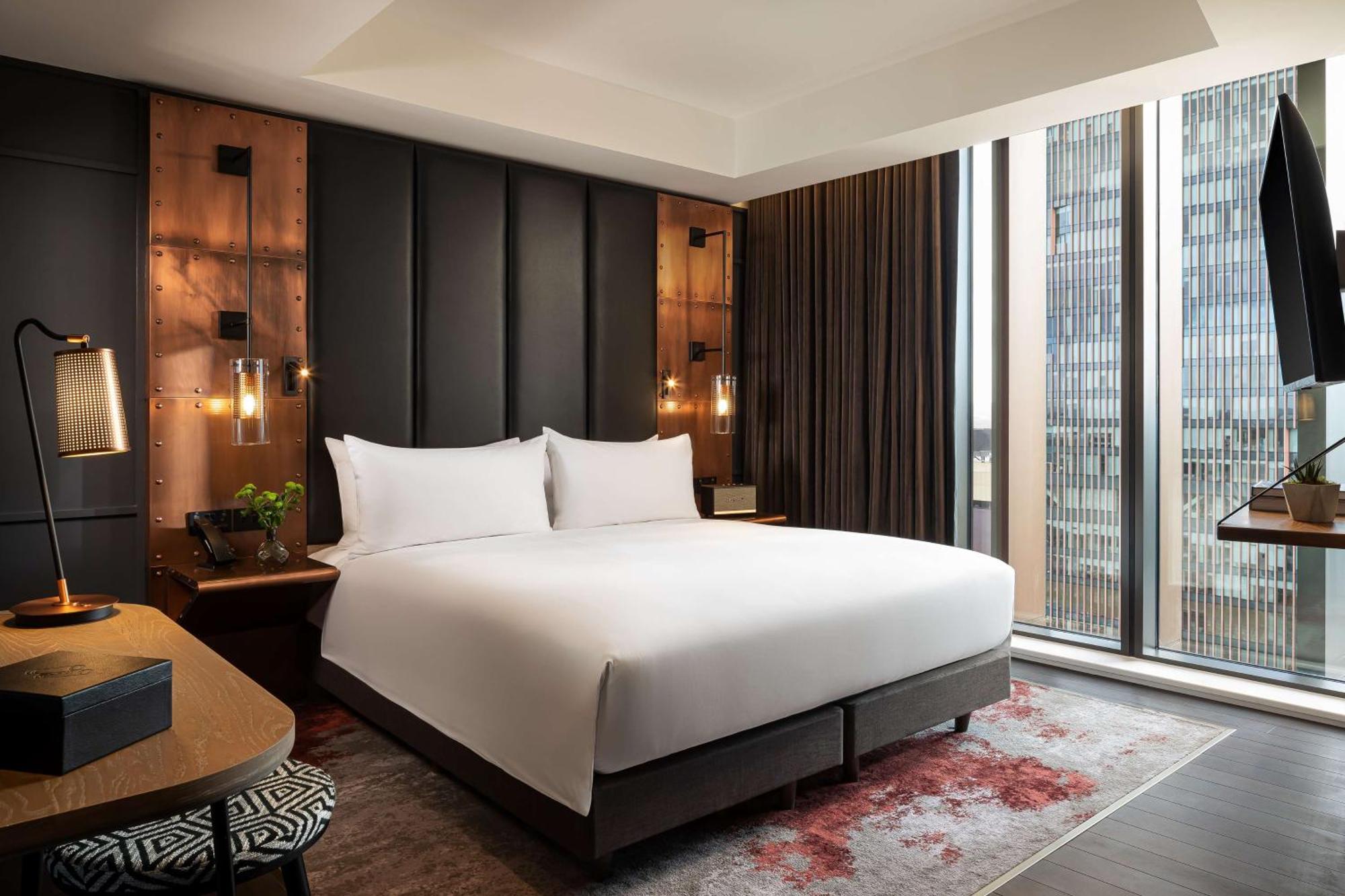 Отель The Gantry London, Curio Collection By Hilton Экстерьер фото